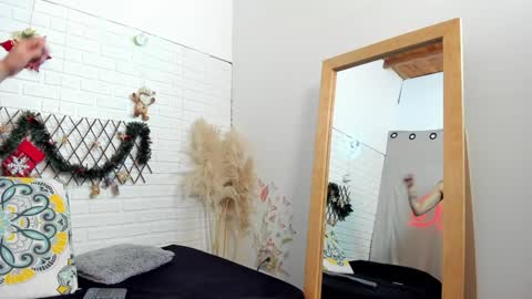 agata__rose online show from 5, 1, 2025