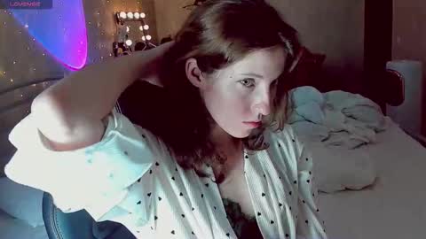 agata_in_wonderland online show from 9, 9, 2025