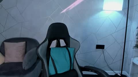 Agata Smithhh online show from 3, 2, 2026