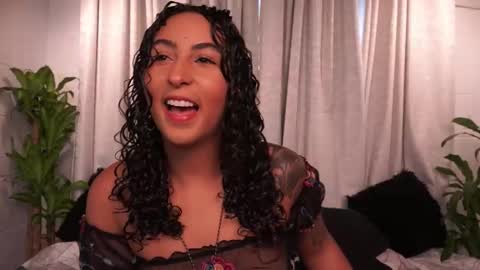 Snapshot of agatha_collinss chatting on 24, 11, 2025 Val inst agatha clls online show from 24, 11, 2025