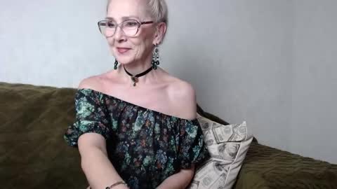 Agatha online show from 29, 1, 2025