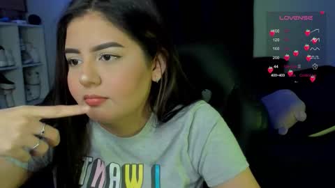 Snapshot of agatha_riccie chatting on 12, 10, 2025 Cat online show from 12, 10, 2025