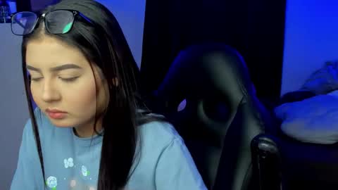 Snapshot of agatha_riccie chatting on 22, 10, 2025 Cat online show from 22, 10, 2025