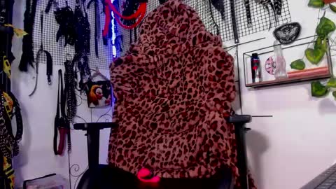 Snapshot of agathamoonn chatting on 18, 12, 2024 Agatha Fox online show from 18, 12, 2024