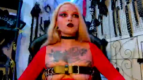 Snapshot of agathamoonn chatting on 19, 2, 2025 Agatha Fox online show from 19, 2, 2025