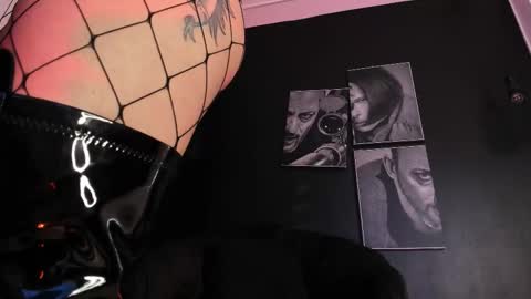 agnes_jones online show from 10, 11, 2025