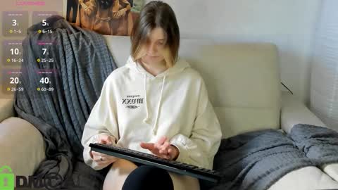 Agnes online show from 18, 9, 2025