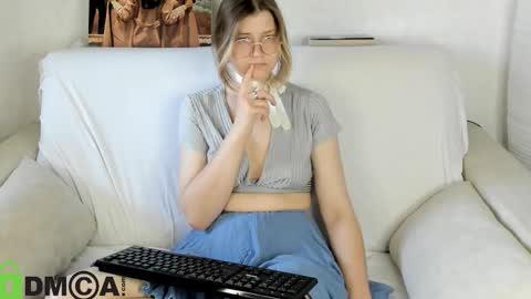 Agnes online show from 19, 9, 2025