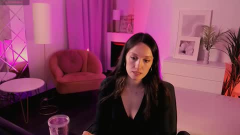 Agnes online show from 26, 9, 2025