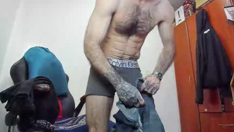 Agustin online show from 8, 11, 2025