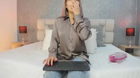 Snapshot of ah_mara chatting on 8, 11, 2025 Ahmara online show from 8, 11, 2025