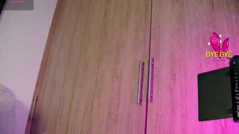 Snapshot of aidaadams chatting on 19, 10, 2025 Aida online show from 19, 10, 2025