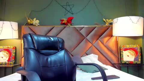 aiden_royce online show from 23, 12, 2025