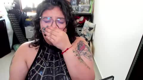 Snapshot of aikadreams chatting on 17, 10, 2025 Catalina online show from 17, 10, 2025