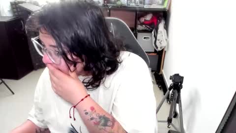 Snapshot of aikadreams chatting on 6, 11, 2025 Catalina online show from 6, 11, 2025