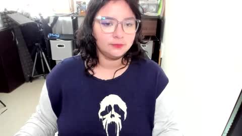 Snapshot of aikadreams chatting on 7, 11, 2025 Catalina online show from 7, 11, 2025