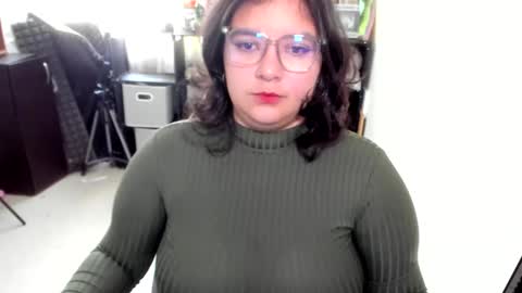 Snapshot of aikadreams chatting on 14, 11, 2025 Catalina online show from 14, 11, 2025