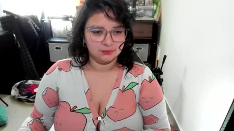 Snapshot of aikadreams chatting on 18, 11, 2025 Catalina online show from 18, 11, 2025