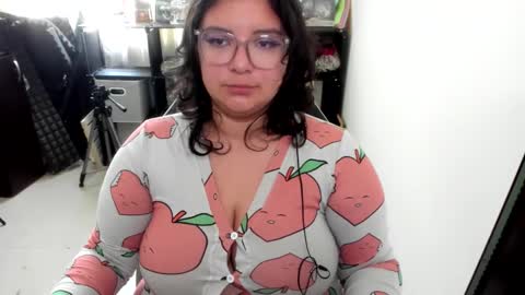 Snapshot of aikadreams chatting on 24, 11, 2025 Catalina online show from 24, 11, 2025