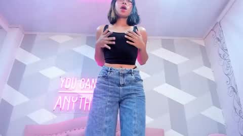 AikoLee online show from 20, 12, 2024