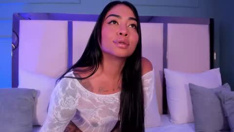  Aisha  online show from 14, 9, 2025