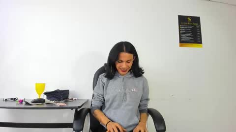 Aisha online show from 15, 11, 2025