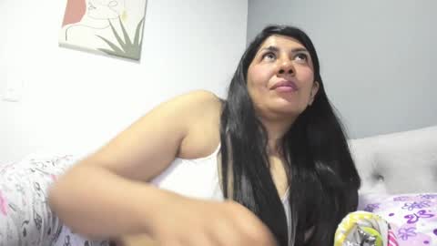 Snapshot of aisha_latina chatting on 12, 12, 2024 Katie online show from 12, 12, 2024