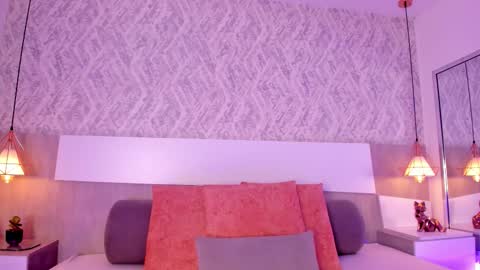 Aisha online show from 10, 10, 2025