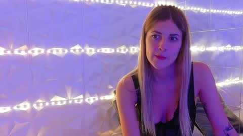 Aisha online show from 23, 9, 2025