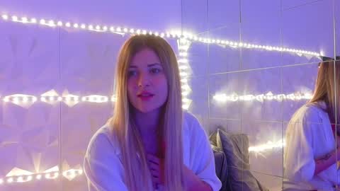 Aisha online show from 7, 10, 2025