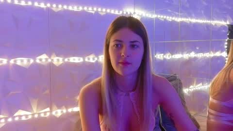 Aisha online show from 19, 11, 2025