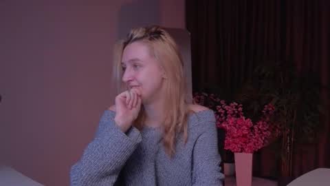 aishiro online show from 2, 12, 2025