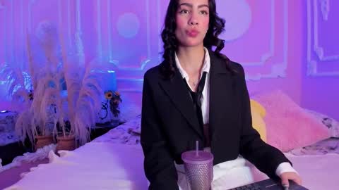 Snapshot of aitanajohns chatting on 12, 11, 2025 Aitana online show from 12, 11, 2025