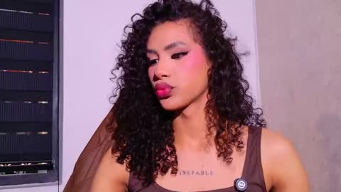 Queen Dumont   online show from 7, 2, 2026