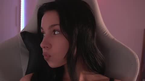 Akaruiiii online show from 4, 4, 2026