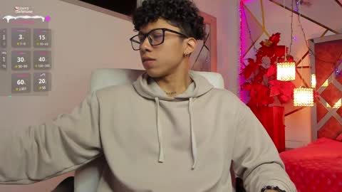 akazaboy online show from 28, 12, 2024