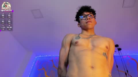 akazaboy online show from 1, 1, 2025