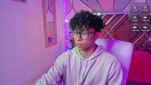 akazaboy online show from 5, 3, 2025