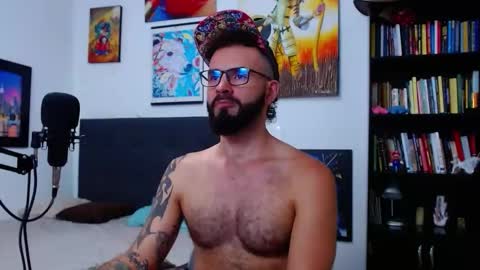 Snapshot of akiles_r chatting on 6, 11, 2025 akiles online show from 6, 11, 2025