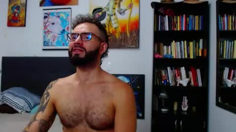 Snapshot of akiles_r chatting on 12, 11, 2025 akiles online show from 12, 11, 2025