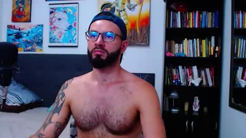 Snapshot of akiles_r chatting on 20, 11, 2025 akiles online show from 20, 11, 2025