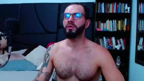 Snapshot of akiles_r chatting on 17, 12, 2025 akiles online show from 17, 12, 2025