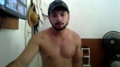 Snapshot of akisaski chatting on 9, 11, 2025 ASKI online show from 9, 11, 2025