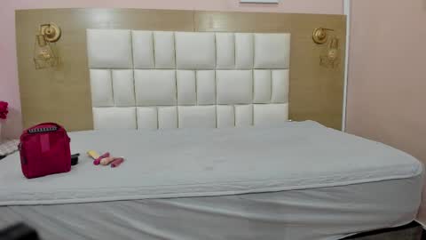 alahia_am online show from 1, 10, 2025