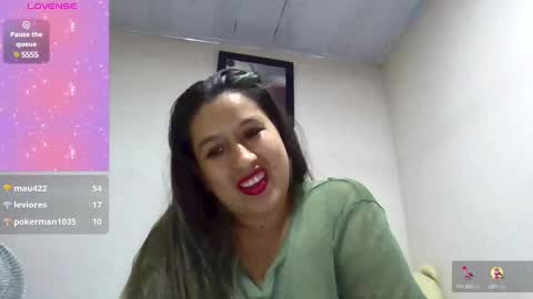 Snapshot of alahia_fox chatting on 10, 1, 2025 alahia online show from 10, 1, 2025