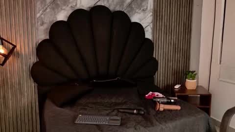 alahyapalmer_ online show from 29, 10, 2025