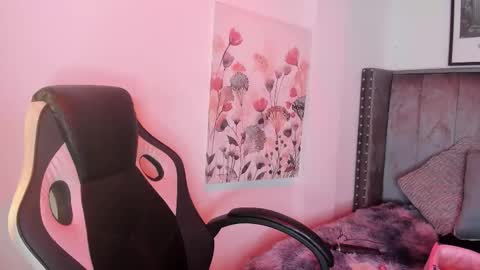 Snapshot of alaia_carter chatting on 13, 11, 2025 Alaia Carter online show from 13, 11, 2025