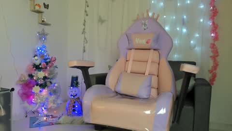 Alaia online show from 13, 12, 2024