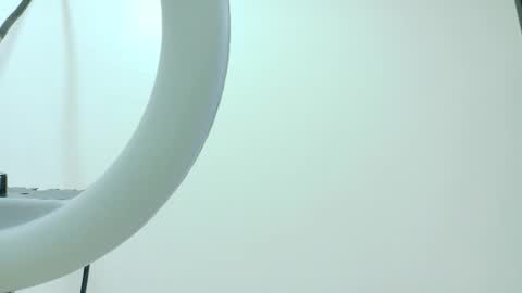  Alaia  online show from 31, 10, 2025