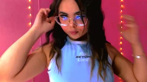 Snapshot of alaiia_rosse chatting on 27, 3, 2026 Alaiia online show from 27, 3, 2026